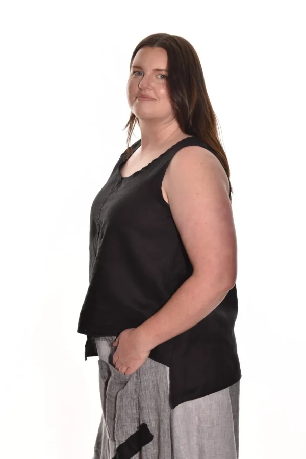 Bodil. Solid Tank.