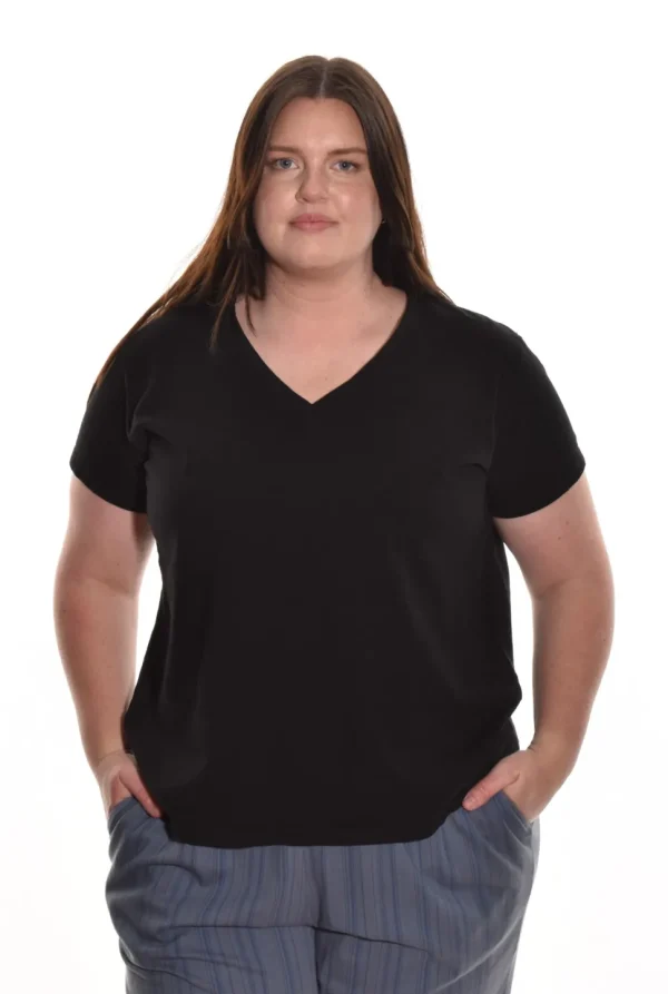 Cotton Lani. V-Neck Tee.