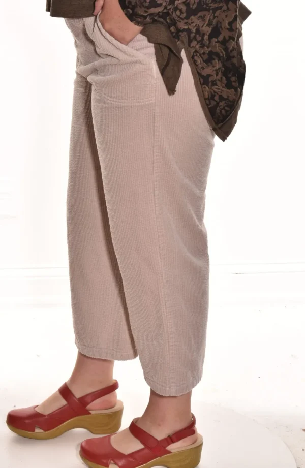 Cut Loose. The Easy Crop In Luxury Corduroy.