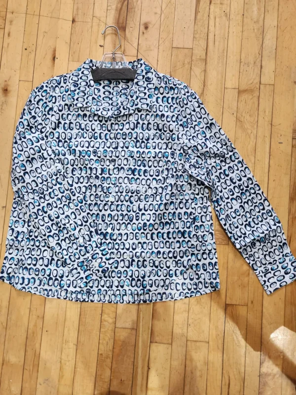 Habitat. Perfect Travel Shaped Hem Shirt. #15924.