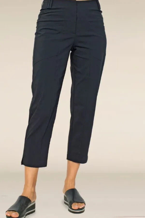 Habitat. Slim Crop Pant In Power Stretch. #16981.