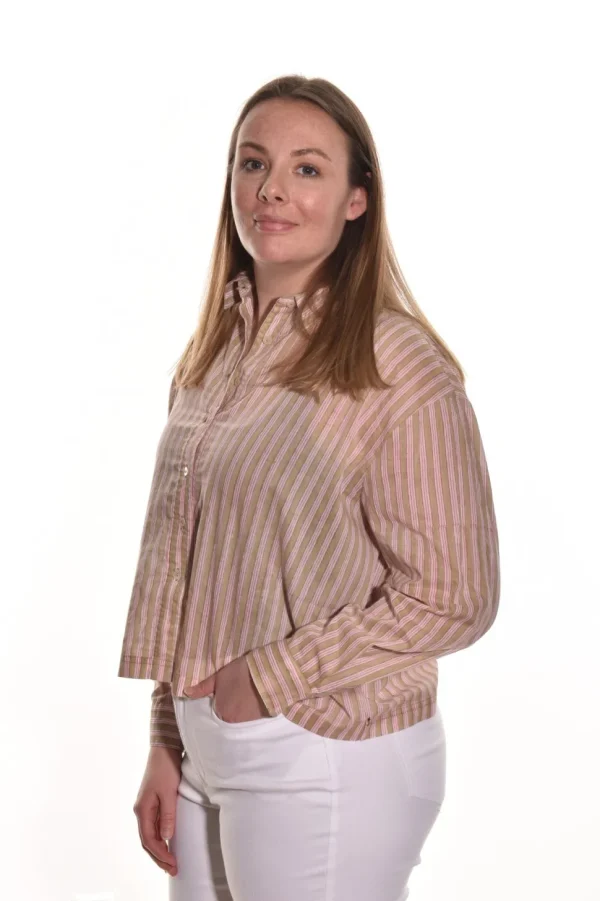 Lea. One Size Boxy Button Top.