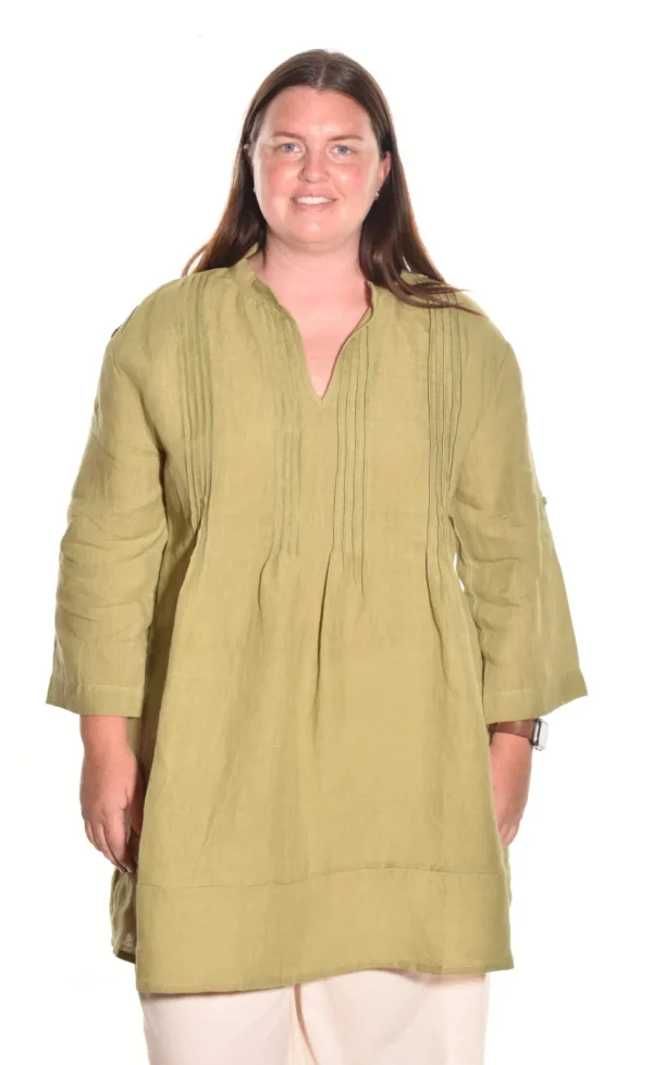 Lea. Pintuck Tunic In Medium Weight Linen.