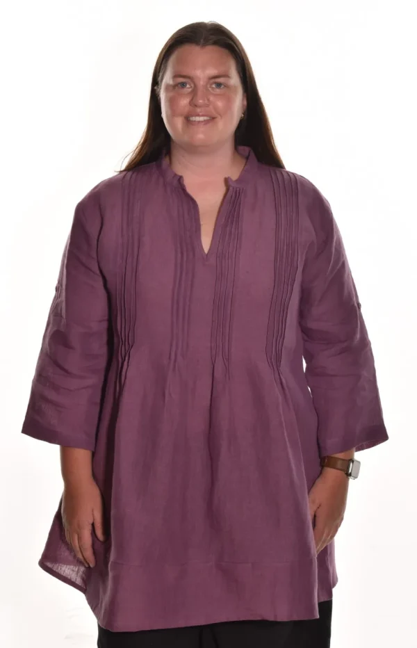 Lea. Pintuck Tunic In Medium Weight Linen.