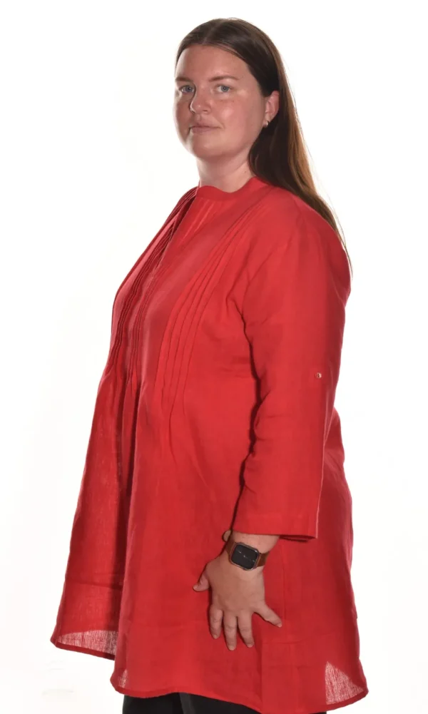 Lea. Pintuck Tunic In Medium Weight Linen.